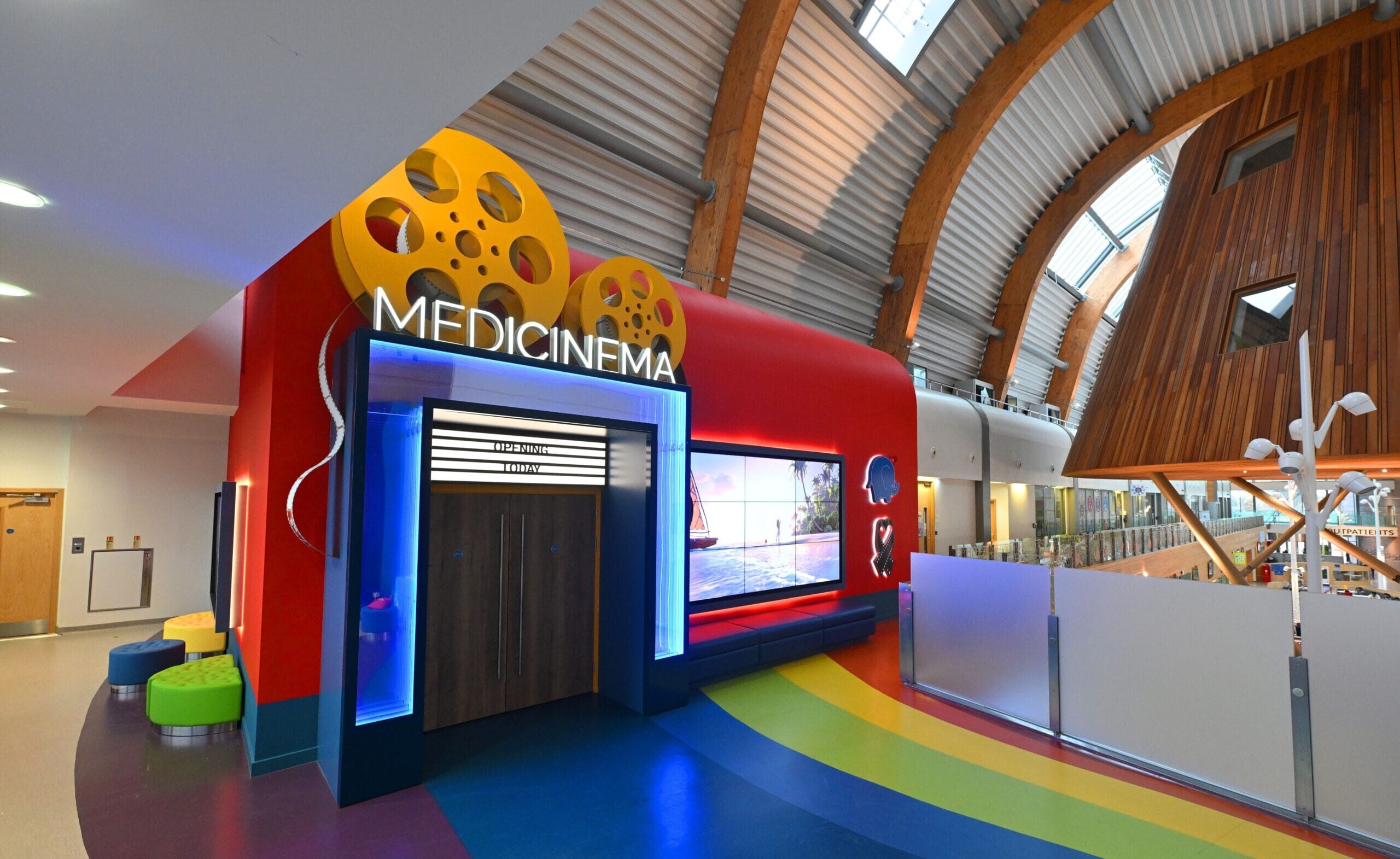 Medicinema_Front